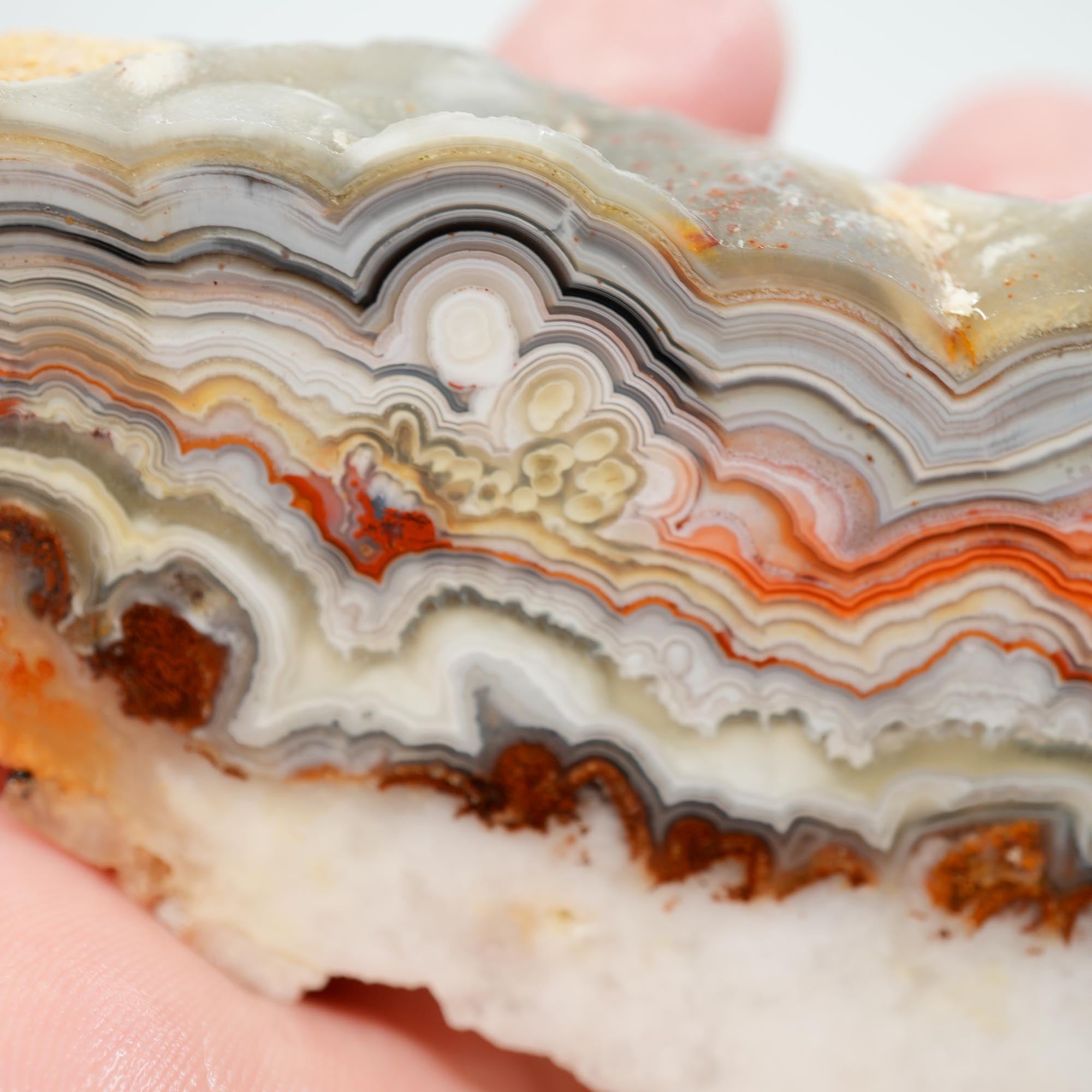 Laguna Lace Agate Endcut - Red and White Lace with Bubbly Fireworks