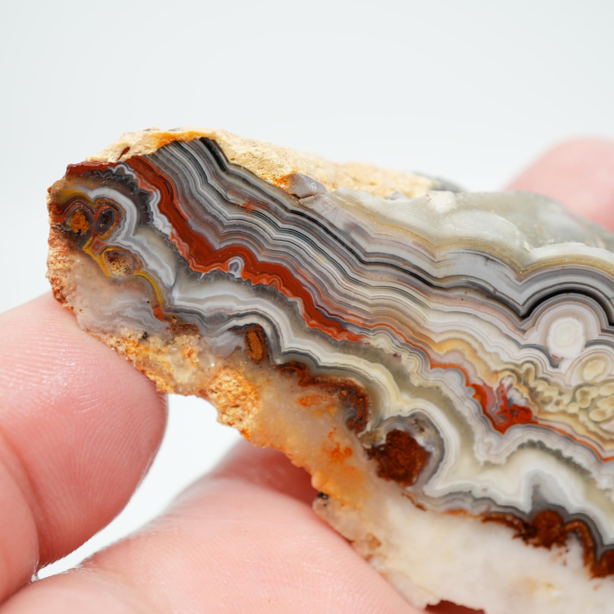 Laguna Lace Agate Endcut - Red and White Lace with Bubbly Fireworks