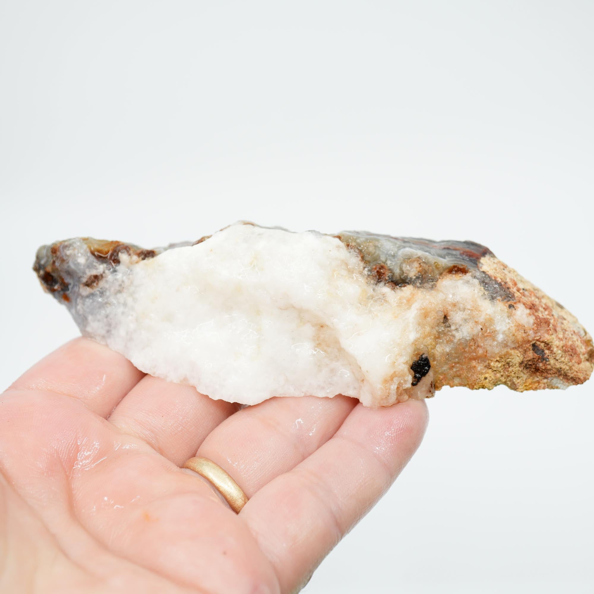 Laguna Lace Agate Endcut - Red and White Lace with Bubbly Fireworks