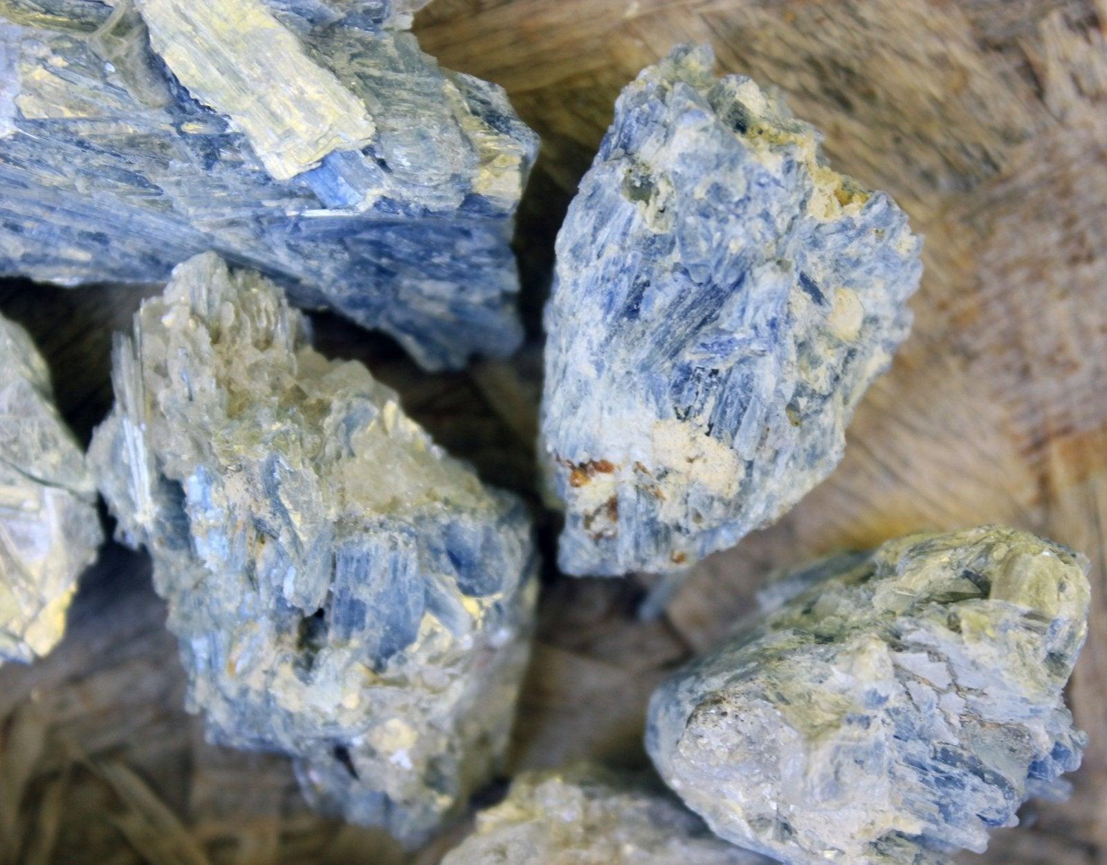 ONE Blue Kyanite in Matrix Crystal Specimen! Collectors Piece! - LapidaryCentral